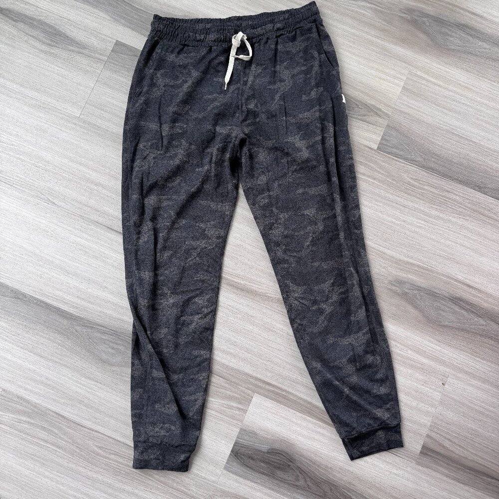 Vuori Performance Jogger - Small/Long Camo